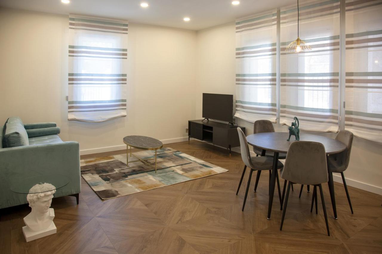 Apartamentos La Quinta Бургос Екстер'єр фото