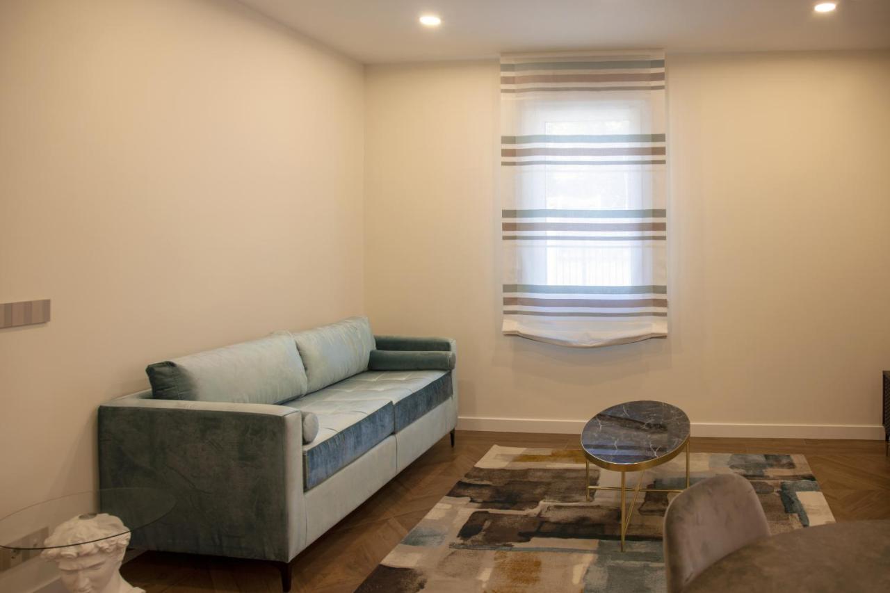 Apartamentos La Quinta Бургос Екстер'єр фото