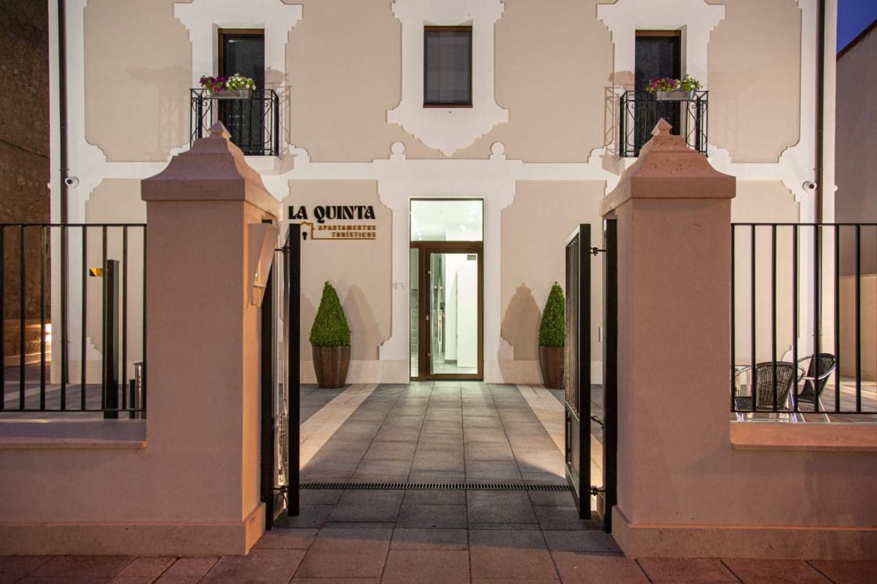 Apartamentos La Quinta Бургос Екстер'єр фото