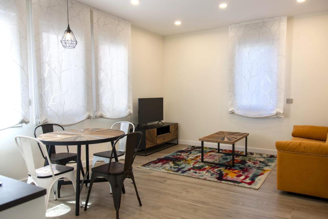 Apartamentos La Quinta Бургос Екстер'єр фото
