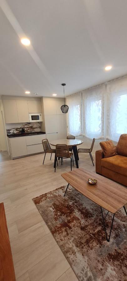Apartamentos La Quinta Бургос Екстер'єр фото