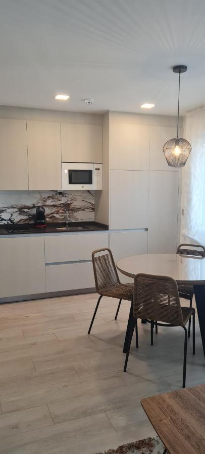 Apartamentos La Quinta Бургос Екстер'єр фото